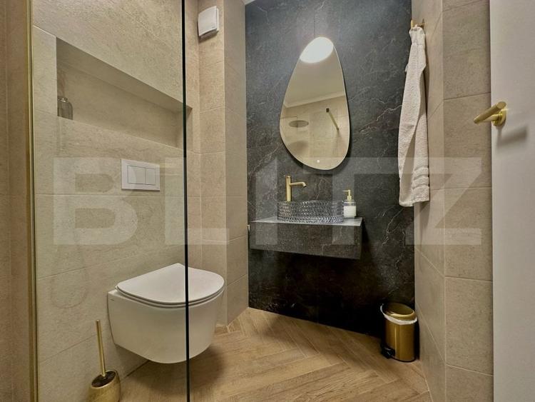 Apartament cu 3 camere semidecomandat, mobilat în Vest