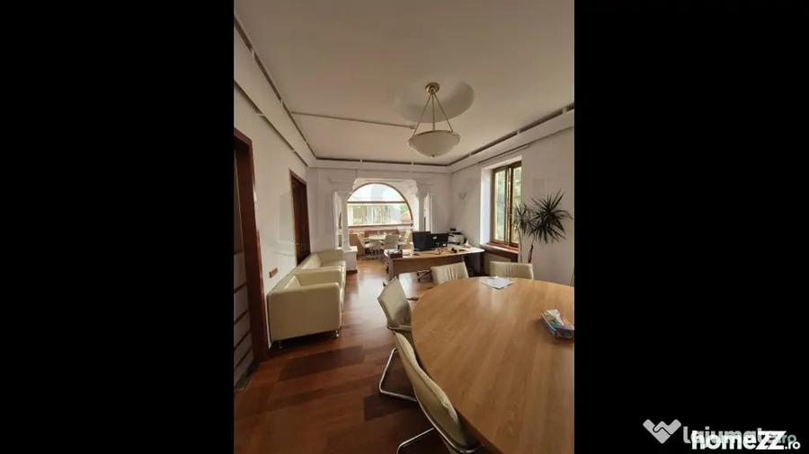 Casă cu 7 camere cu Teren 420 Mp în Dorobanți