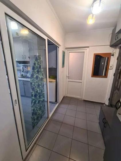 Apartament cu 2 camere decomandat, mobilat în Tomis Nord