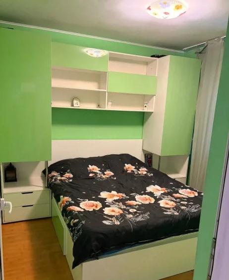Apartament cu 3 camere decomandat, mobilat în Giurgiului