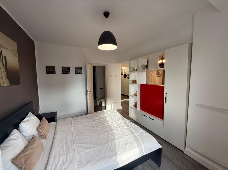 Apartament cu 2 camere semidecomandat în P-ța Unirii