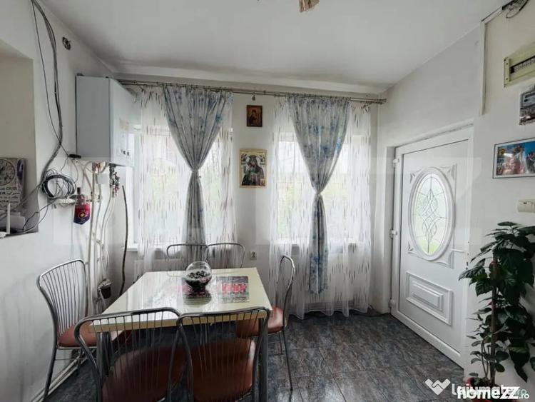 Casa cu 3 camere, 112 mp, 720 teren, zona Micro I - 12