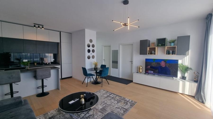 Apartament cu 2 camere decomandat în Băneasa
