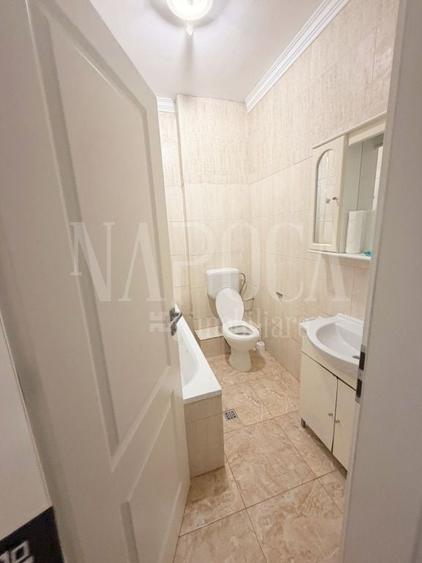 Apartament cu 4 camere decomandat în Sânmartin