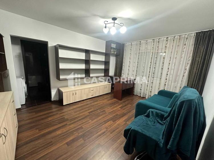 Apartament cu 2 camere semidecomandat în Dacia