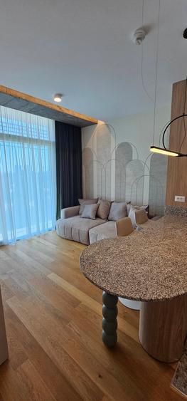 Apartament cu 2 camere semidecomandat în Floreasca