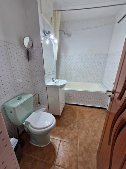 Proprietar, inchiriez apartament 1 camera (41mp) zona Pod Nicolina (prima statie Podu Ros), 15 min pana la Palas - 11