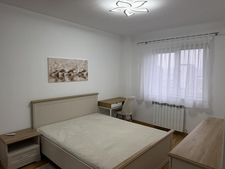 Apartament cu 3 camere decomandat, mobilat în Mihai Viteazul
