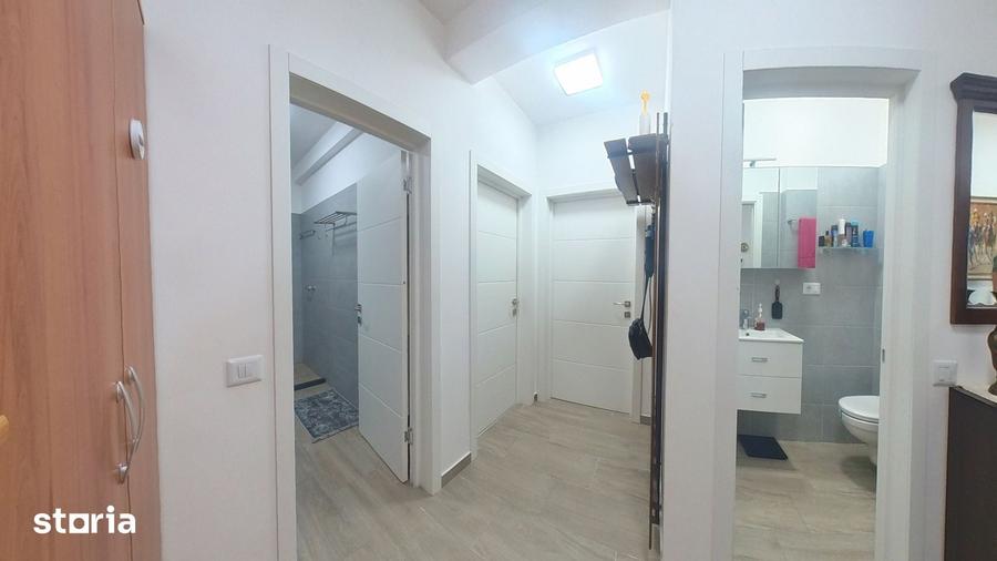 Apartament cu 3 camere în Tractorul