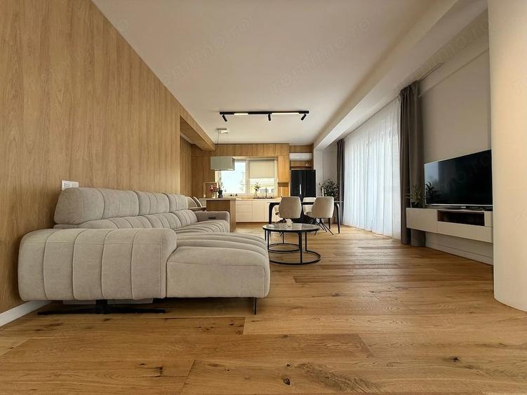 Apartament cu 4 camere decomandat în Iancu Nicolae