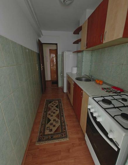 Apartament cu 2 camere decomandat în Micro 21
