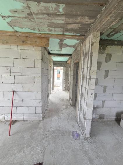 Casă individuală cu 4 camere cu Teren 450 Mp în Exterior Est
