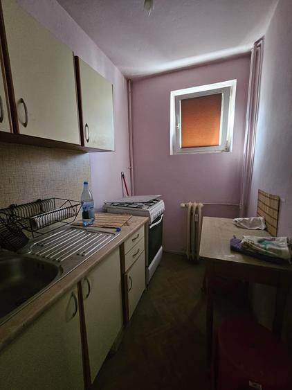 Apartament cu 2 camere semidecomandat în 1 Decembrie 1918