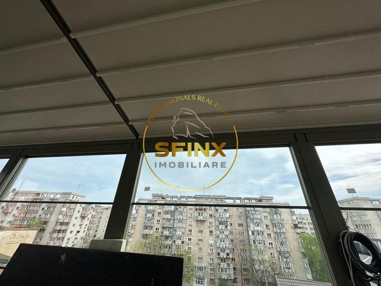 Apartament cu 12 camere decomandat în Decebal