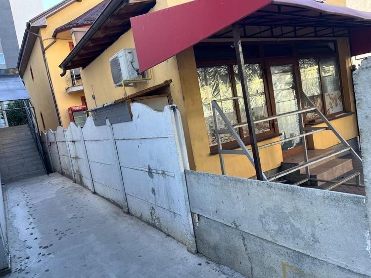 Spațiu comercial, de 25 mp, în Cornitoiu