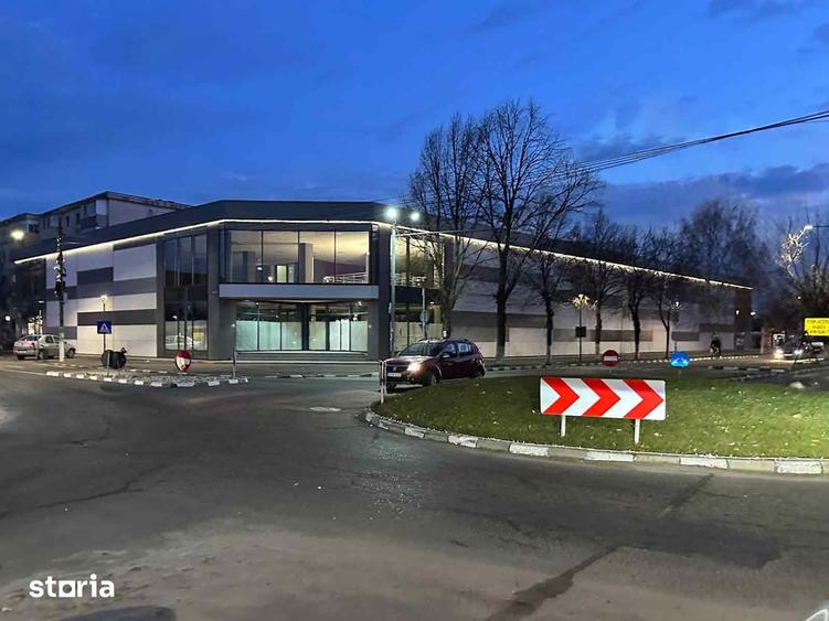 Spațiu comercial, de 3,600 mp, în Ultracentral