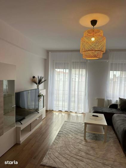 Apartament cu 2 camere semidecomandat în Central