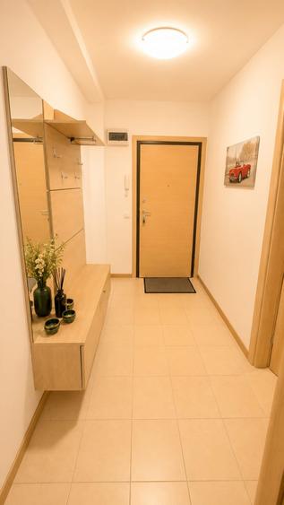 Apartament cu 2 camere decomandat, mobilat în P-ta Presei Libere