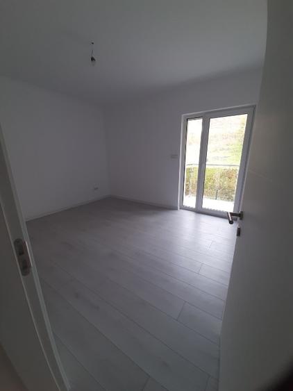 Casă individuală cu 5 camere cu Teren 370 Mp în Ștefănești