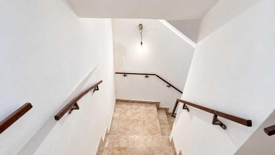 Casă cu 4 camere în Bărăbanț