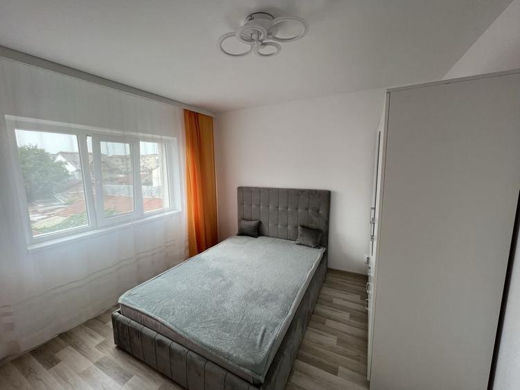 Apartament cu 2 camere decomandat în Exterior Vest
