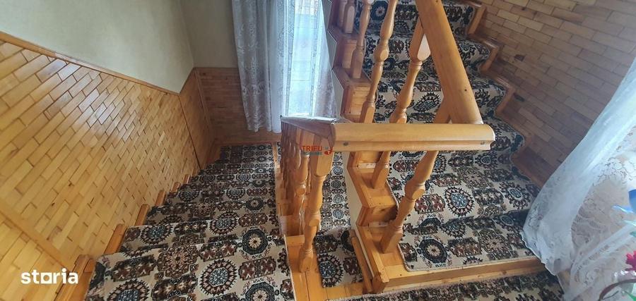 Casă cu 4 camere în Central