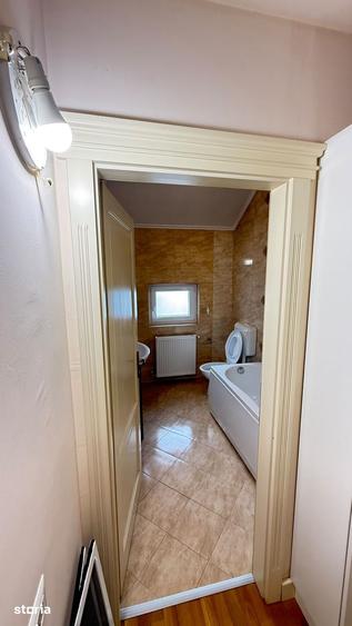 Casă cu 4 camere cu Teren 600 Mp în Central