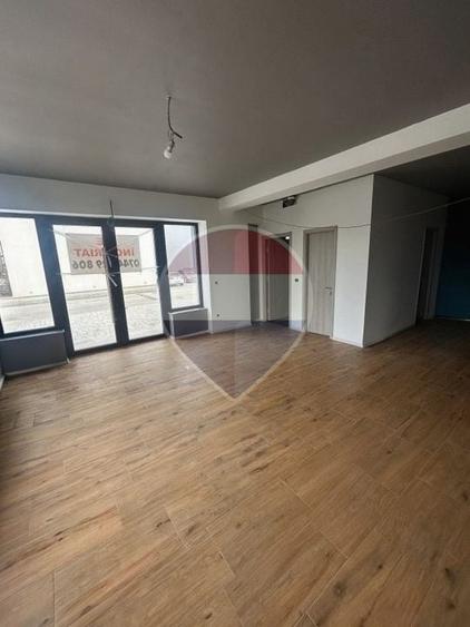 Spațiu comercial, de 50 mp, în Central
