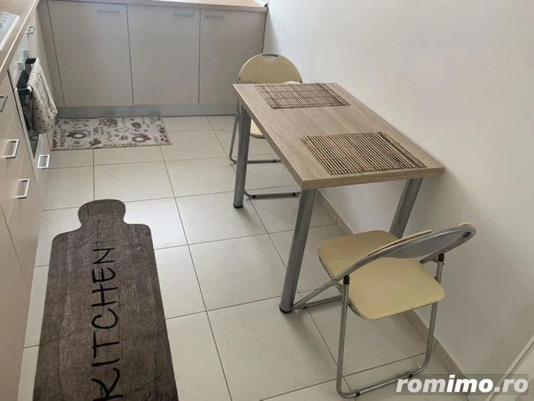 Garsonieră decomandată în Soarelui