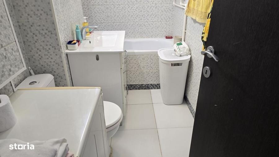 Apartament cu 2 camere decomandat în Piața Centrală
