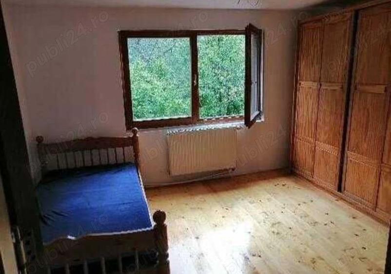 Casă cu 2 camere cu Teren 1500 Mp în Topleț
