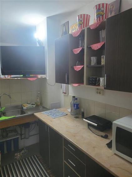Apartament cu 2 camere decomandat în 9 Mai