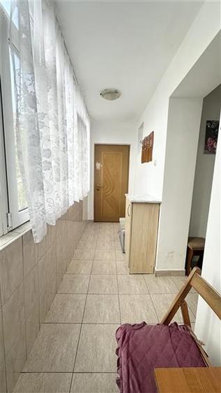 Apartament cu 2 camere semidecomandat, mobilat în Tomis Nord