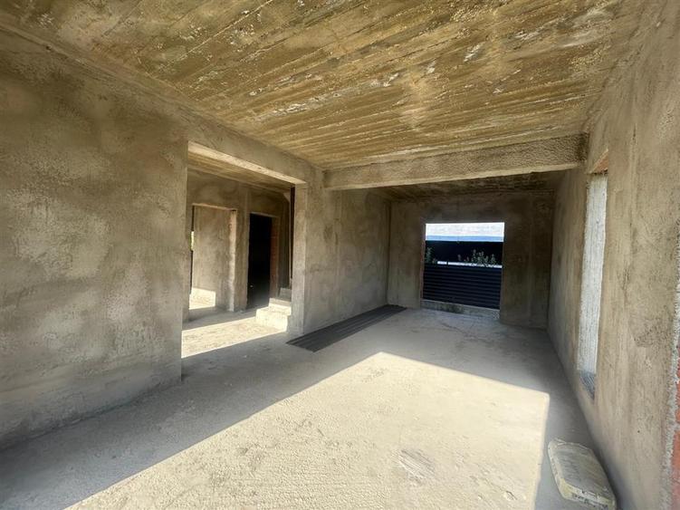 Casă individuală cu 4 camere cu Teren 500 Mp în Moara