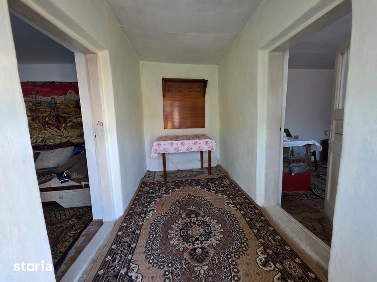 Casă cu 2 camere cu Teren 580 Mp în Central