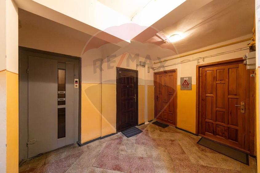 Apartament cu 3 camere circular în Noua