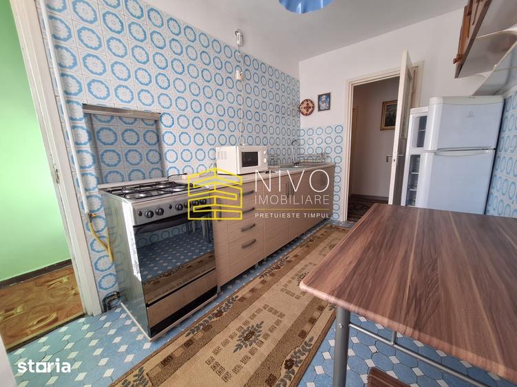 Apartament cu 2 camere decomandat în 22 Decembrie 1989