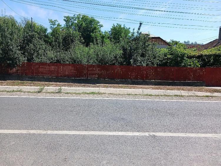 Teren de 673 mp, în Mătești