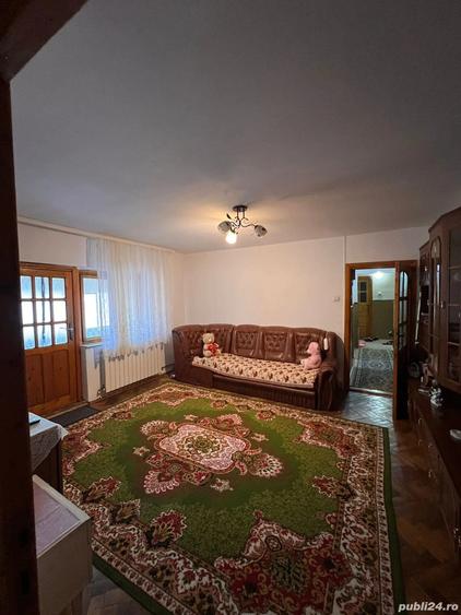 Apartament cu 3 camere semidecomandat în Autogară