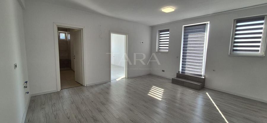 Apartament cu 2 camere nedecomandat în Chinteni