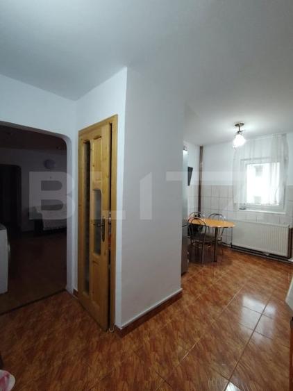 Apartament cu 3 camere semidecomandat, mobilat în Vatra Dornei