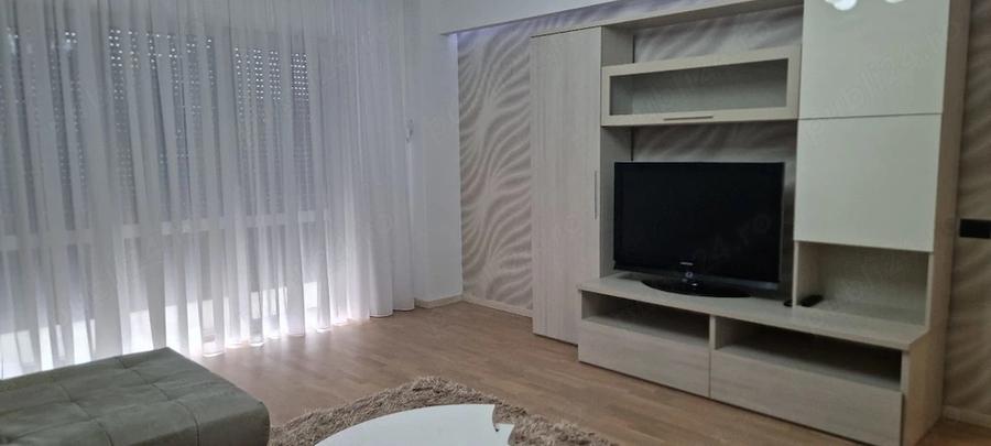 Apartament cu 3 camere decomandat în Ultracentral
