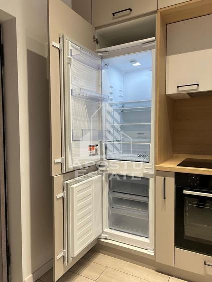 Apartament cu 2 camere semidecomandat în Ghiroda