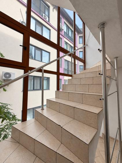 Apartament cu 4 camere decomandat, mobilat în Energia