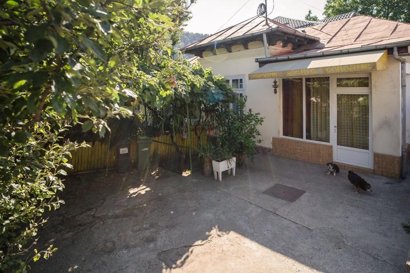 Casă cu 4 camere în Precista