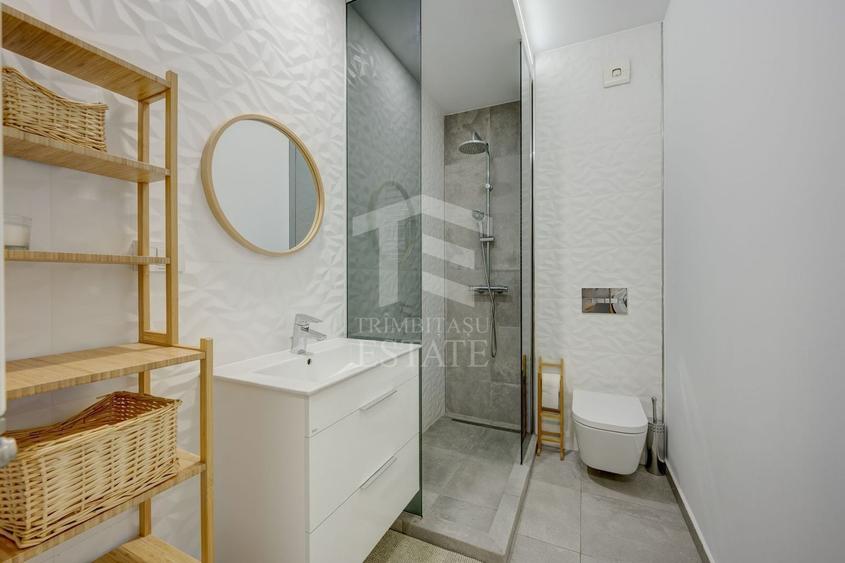 Apartament cu 4 camere semidecomandat, mobilat în Barbu Văcărescu