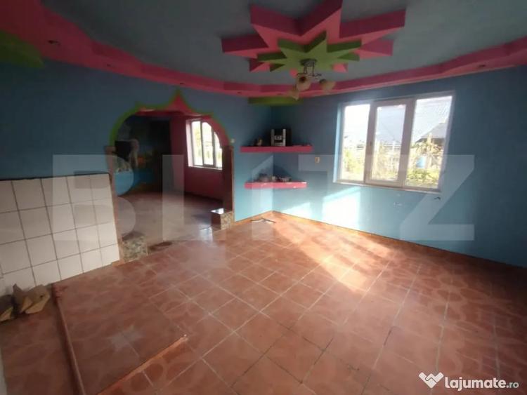 Casă cu 5 camere cu Teren 1000 Mp în Central