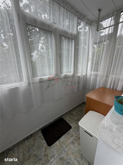 Apartament cu 2 camere semidecomandat în Podu Roș