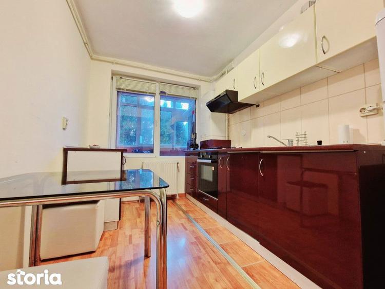 Apartament cu 3 camere semidecomandat, mobilat în Europa