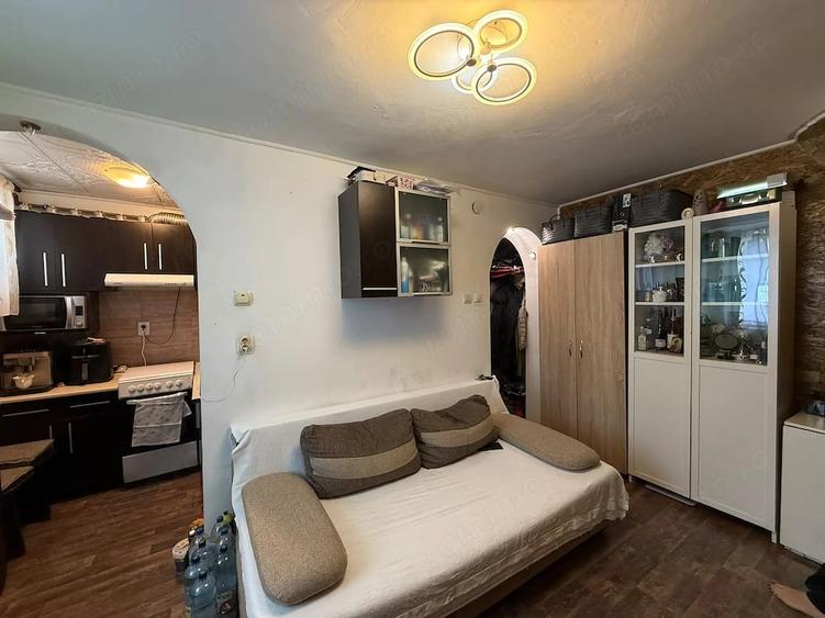 Apartament cu 2 camere semidecomandat în Dacia